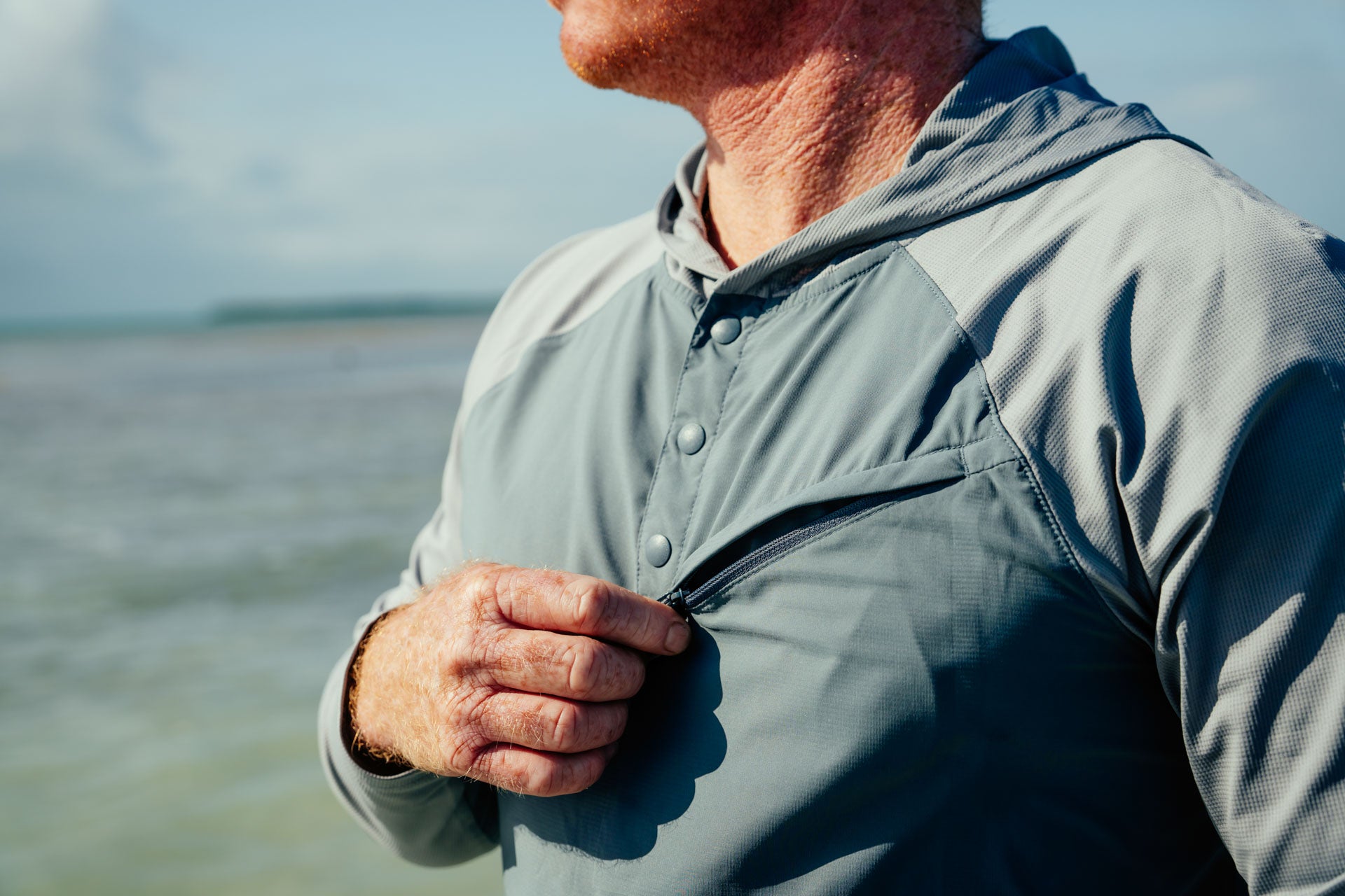 Men’s Long Run Hooded Solar Henley