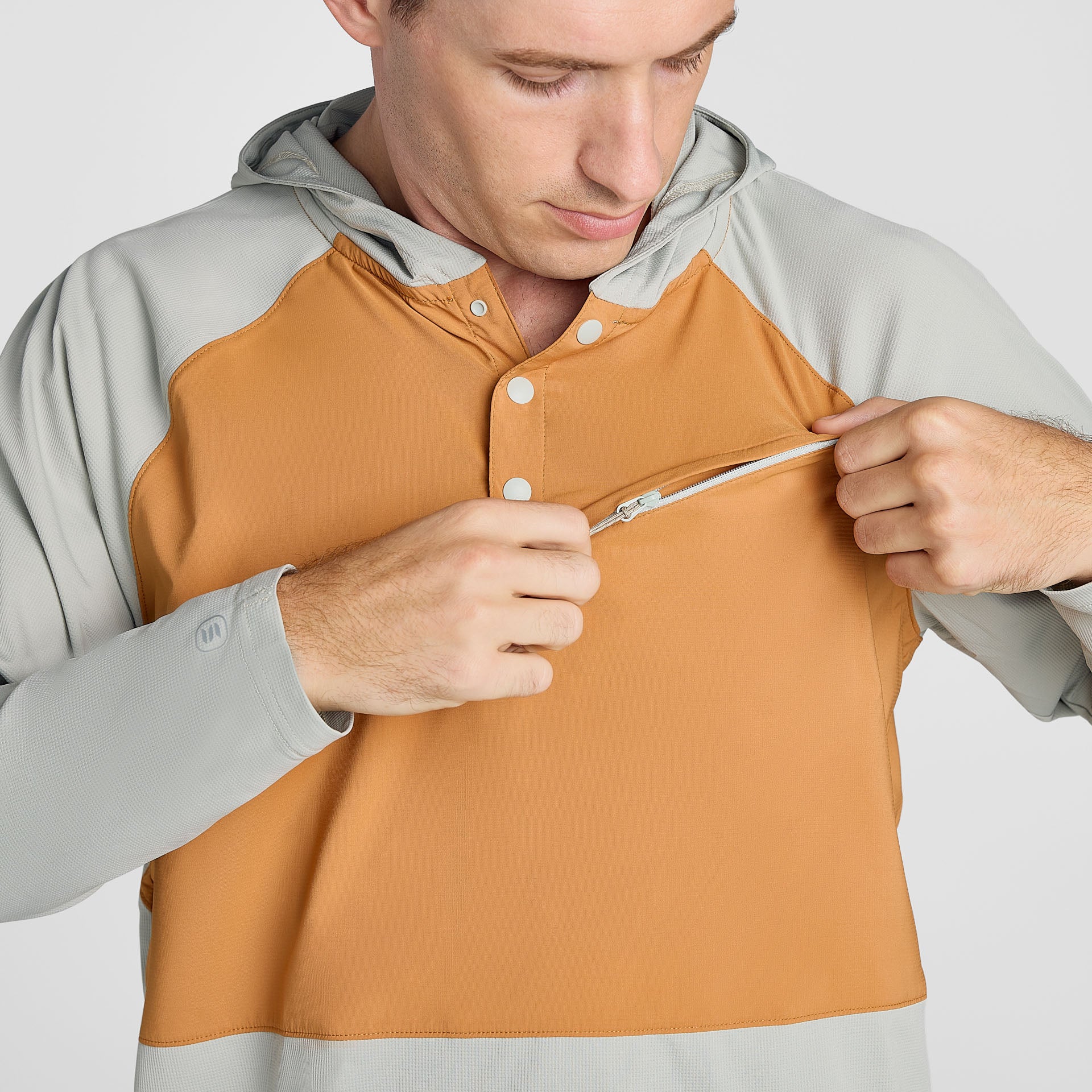 Men’s Long Run Hooded Solar Henley